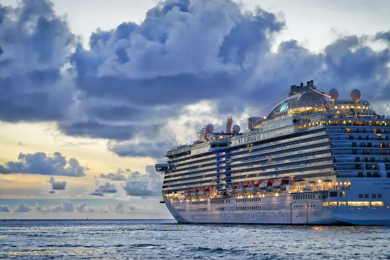 paket cruise terbaik
